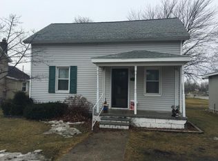 106 2nd St, Sebewaing, MI 48759