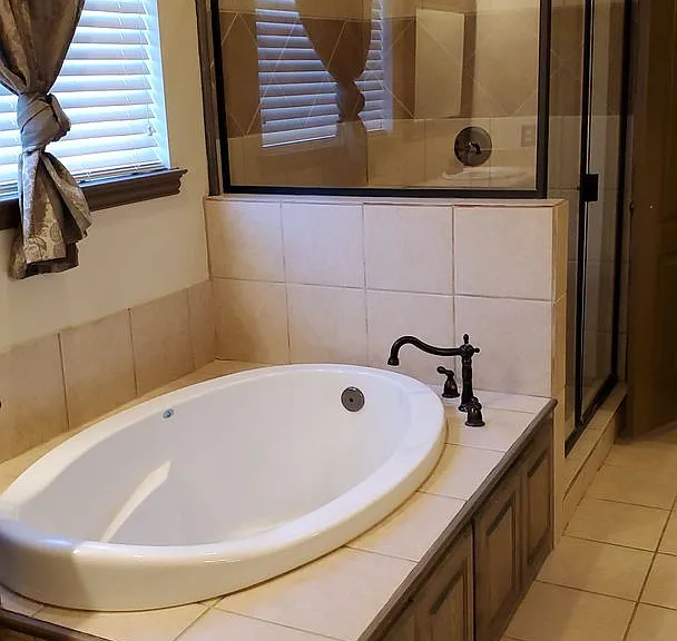 1621 Colonial Dr — Photo 28