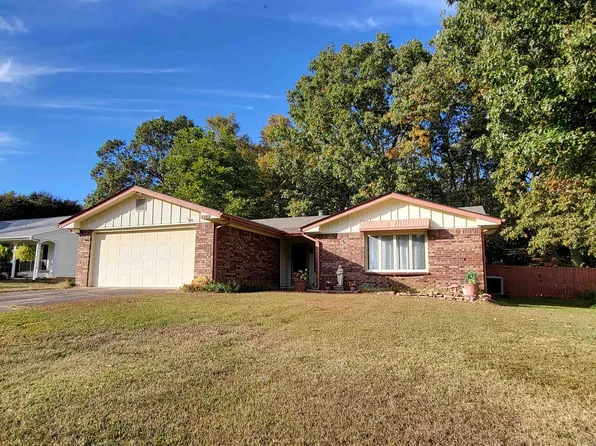 1902 Mount Vernon Dr, Jonesboro, AR 72401