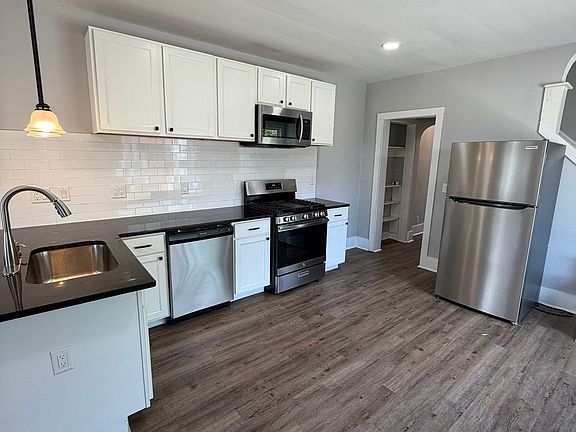 5th image of 1249 Oakwood Ave