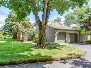 405 N Tomahawk Island Dr, Portland, OR