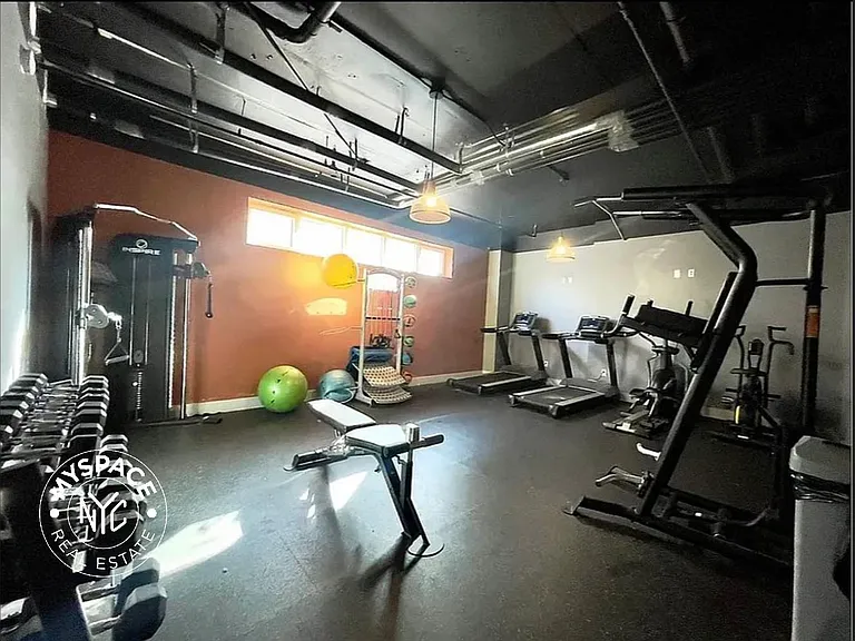 2021 Farragut Rd #3C — Photo 14