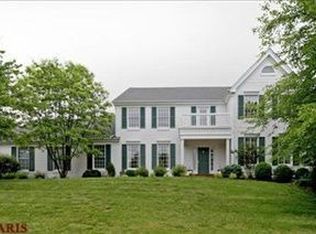 832 Stable Ridge Ln, Saint Louis, MO 63122