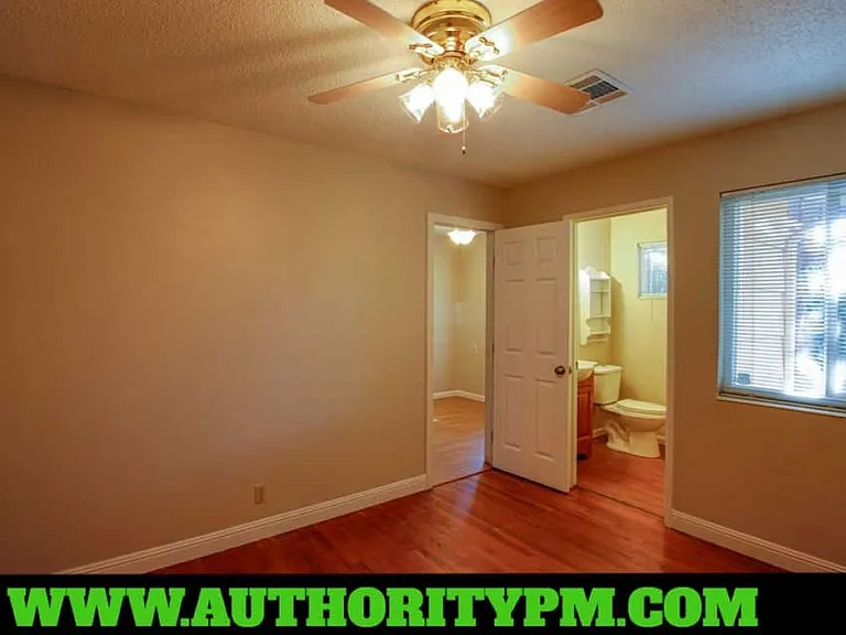 2129 Comet St — Photo 12