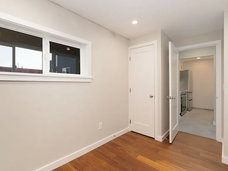 Cascadian View Apartments — Photo 10