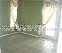 4th image of 1091 N Euclid Ave
