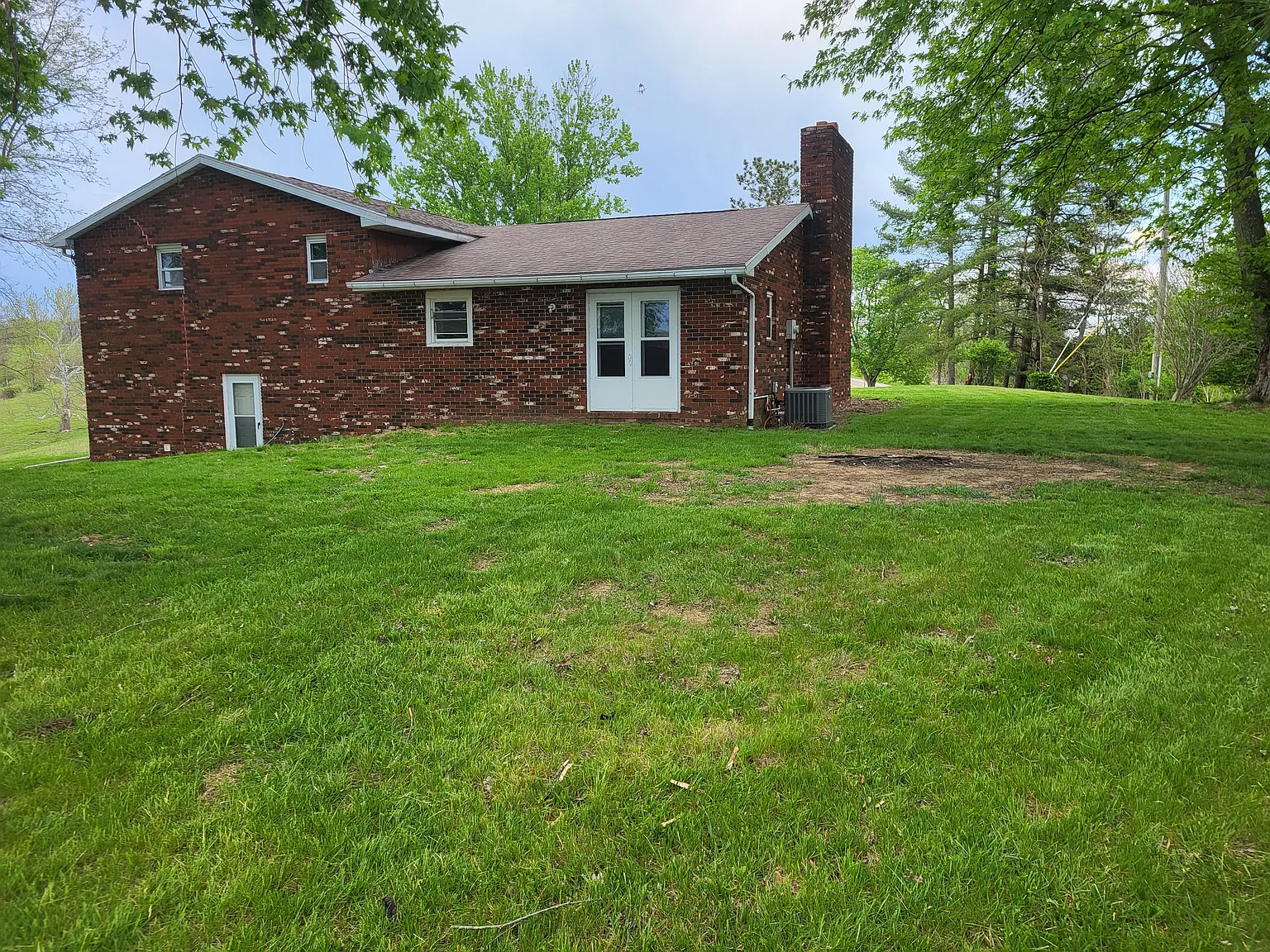 3 bed, 2172 sqft, $2,000 — Photo 3