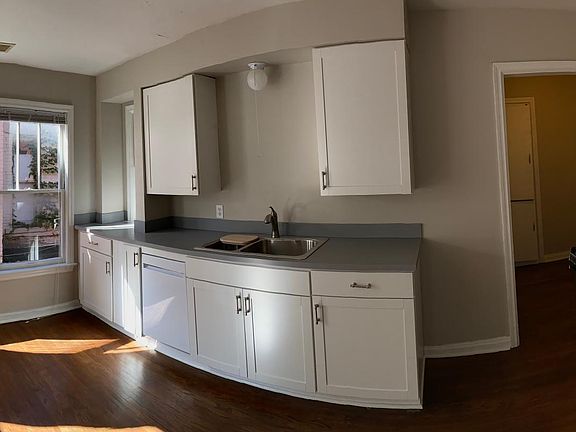 Kitchen- West Panorama