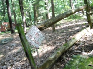 20 Doe Ln, Hanover, PA 17331