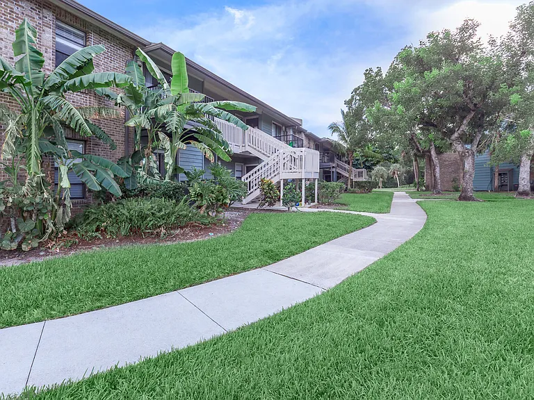 1735 Brantley Rd — Photo 25