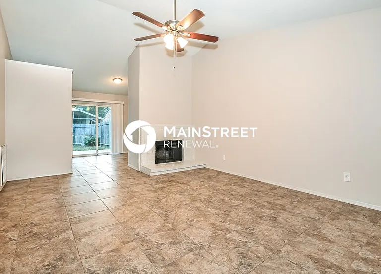 912 Carom Way — Photo 3