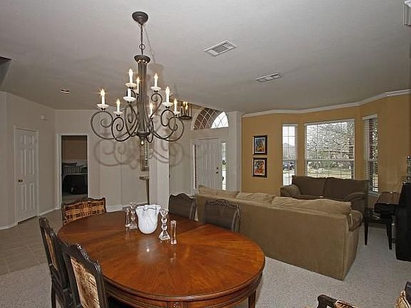 5th image of 2926 La Vista Ln