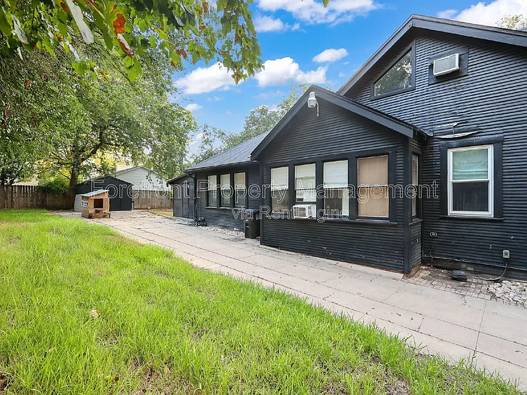 418 W Rosewood Ave — Photo 4