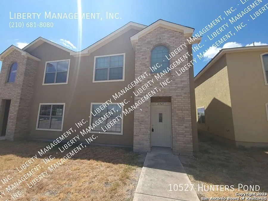 Lovely 4-bedroom in South San Antonio near Palo Alto College — Photo 2