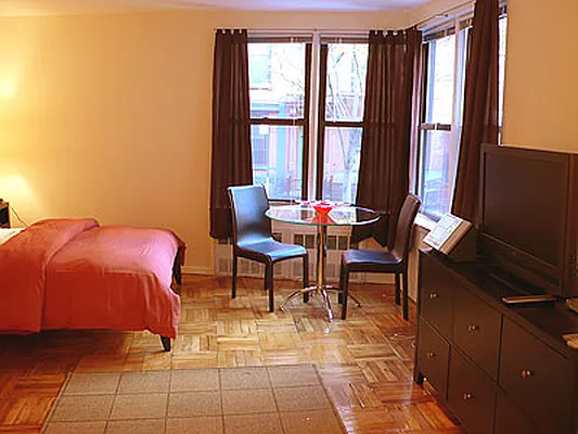 Rented by Lara Group | media 12