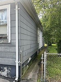 2nd image of 3872 Connecticut St