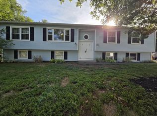 2C Pleasant St, Plainfield, CT 06374