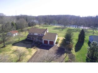 192 E Lake Rd, Pilesgrove, NJ 08098