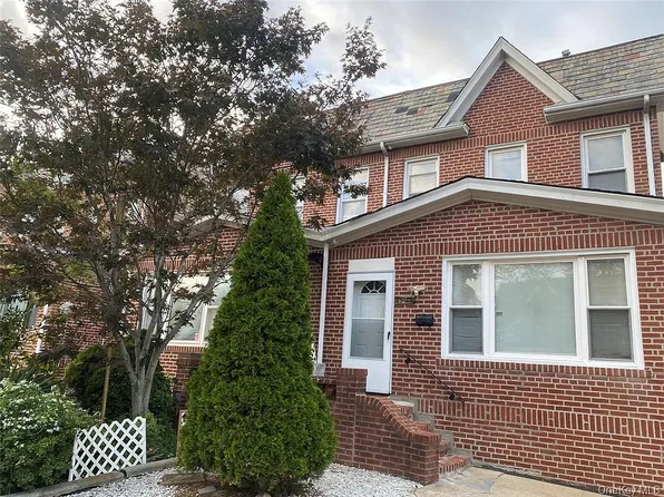 8545 67th Dr, Rego Park, NY 11374