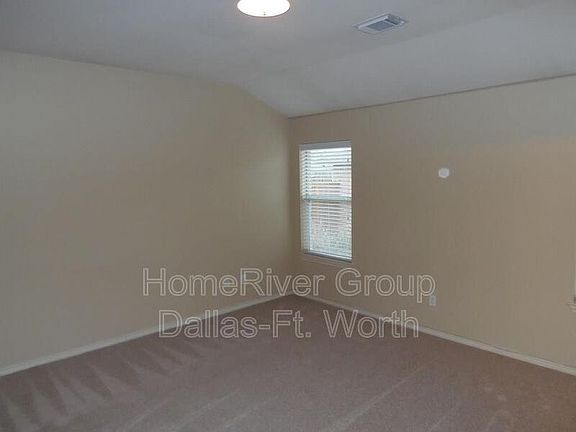 5th image of 3004 Eastwood Dr