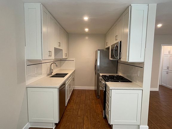 4th image of 3832 College Ave #2