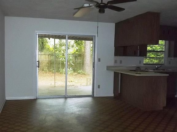 5th image of 4720 NW 32nd Pl