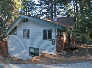 30864 Live Oak Dr, Running Springs, CA 92382