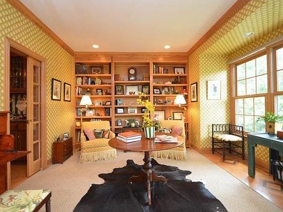 4th image of 1110 Coventry Woods Dr