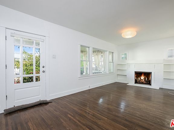 4th image of 1114 Echo Park Ave