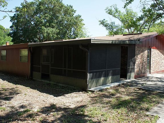 5th image of 7543 Jana Ln N