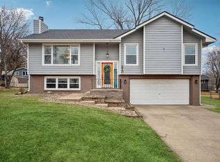 213 34th Ct, West Des Moines, IA 50265