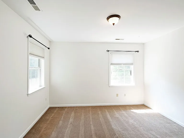 100 Fir Tree Ln — Photo 15