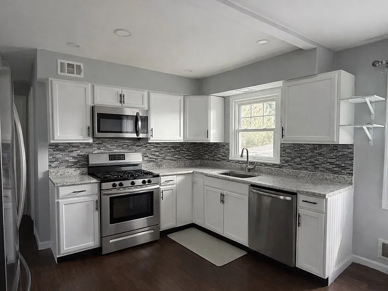 4 Walden Ave — Photo 9
