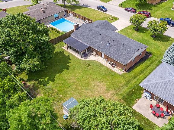 4th image of 2844 Marigold Dr