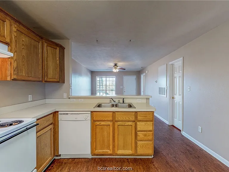1509 Hollowhill Dr #A — Photo 2