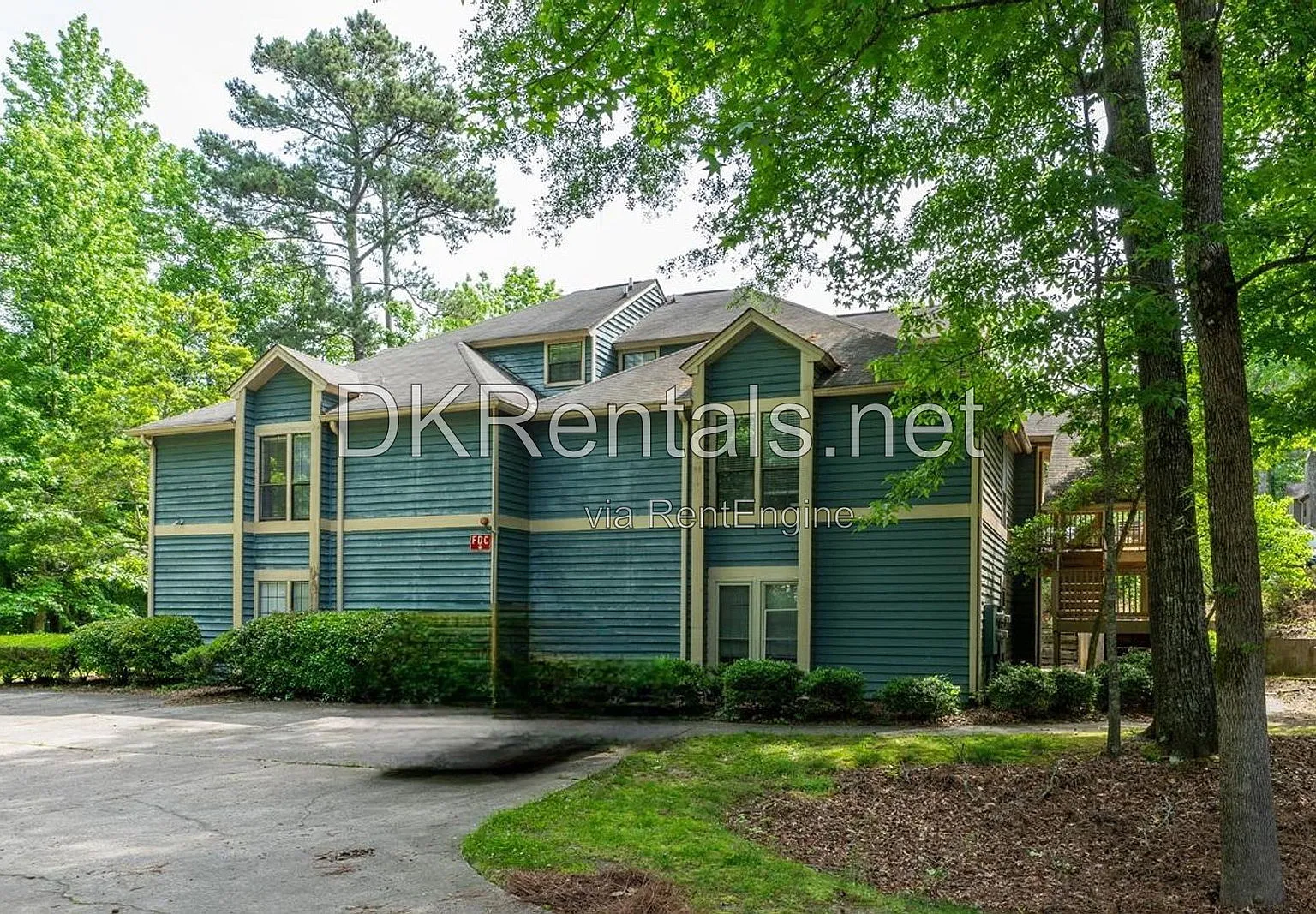 2 bed, 2.0 bath, 1305 sqft, $1,750 — Photo 3