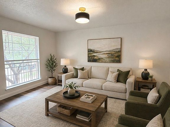 2nd image of 8007 Chisos Oak Dr