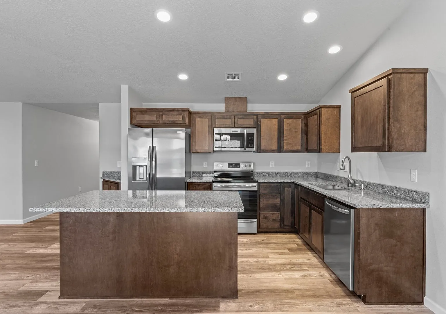 31 Erickson Avenue — Photo 3