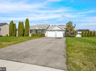 32 Rosecroft Run, Hanover, PA 17331