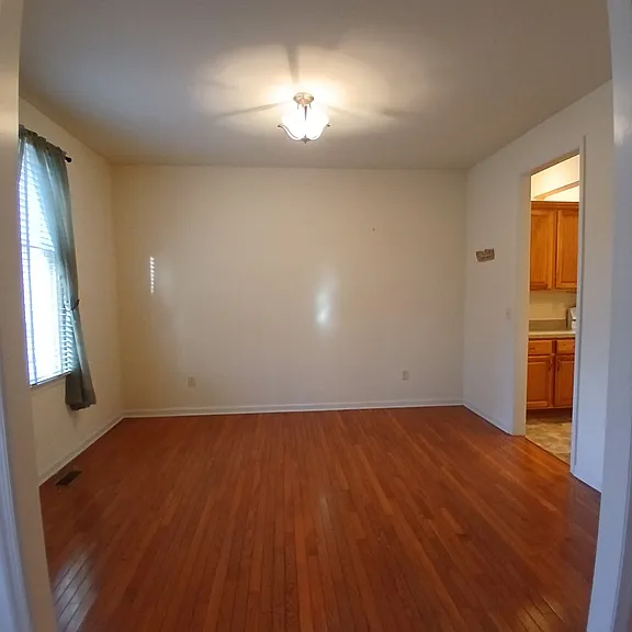 18 Greystone Dr — Photo 9