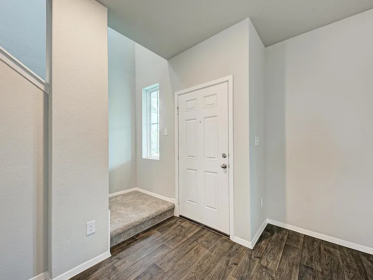 158 Daylily Dr — Photo 5