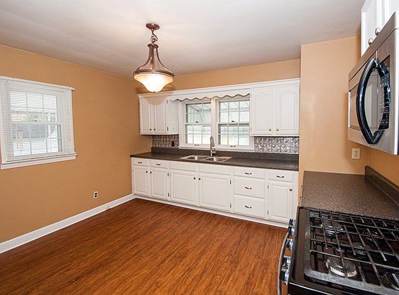 5th image of 1802 Coles Blvd