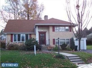 2408 Garden Ln, West Lawn, PA