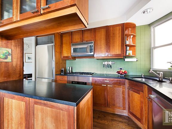 4th image of 164 W 79th St APT 11B