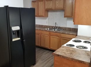 706 Douglas St APT 1, Bloomington, IL
