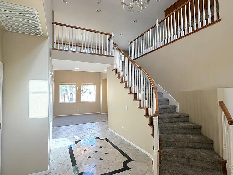 511 Paseo Burga — Photo 2