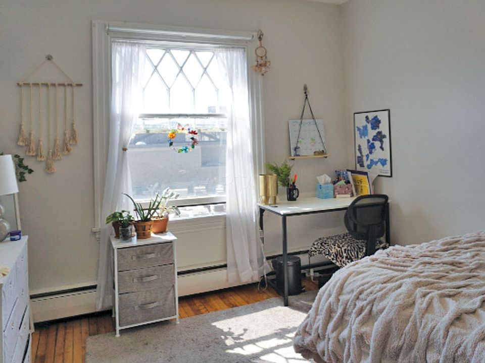1st image of 1800 Massachusetts Ave APT 32