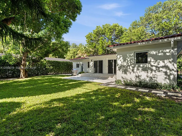 5406 S Le Jeune Rd — Photo 6