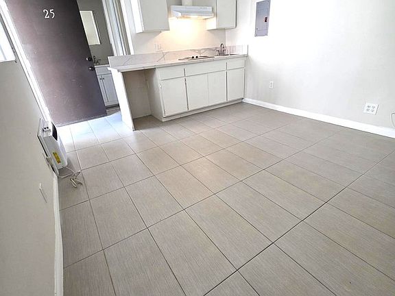 5th image of 11018 Aqua Vista St APT 25