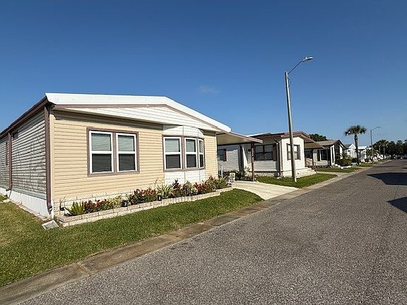 2nd image of 1071 Donegan Rd #265